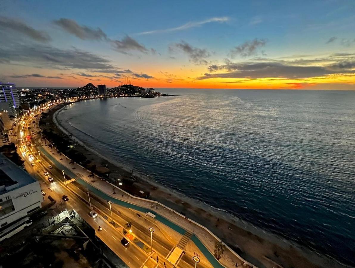 Sunset View Malecon 1404 Vista Panoramica Al Mar Apartment Mazatlan Bagian luar foto